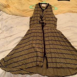 Cute ruffled Anthro dress!